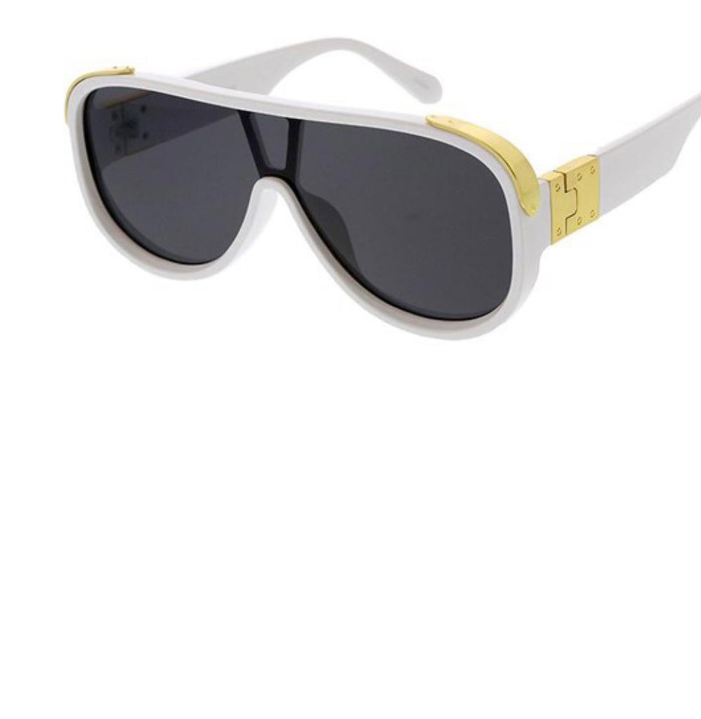 Aviator round sunglasses